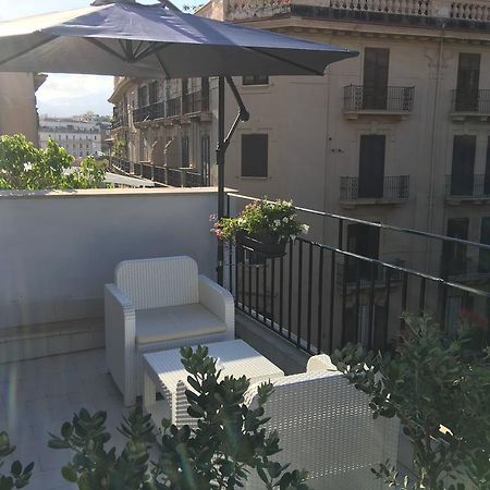 Dimora Villareale Palermo Bagian luar foto